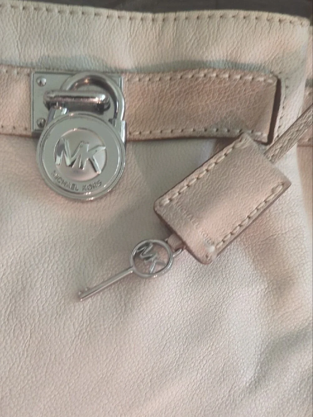 Michael Kors compact michael
